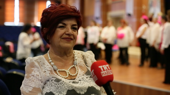 Kanseri müzikle yenen kadınların öyküsü